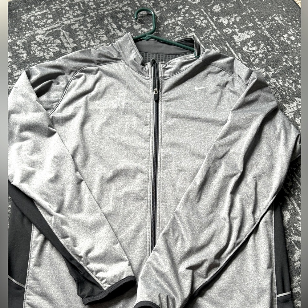 Nike XL Men’s Therma-Fit running jacket